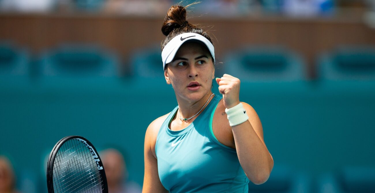 Bianca Andreescu pumps her fist