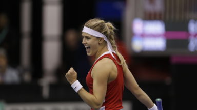 eugenie bouchard cheering