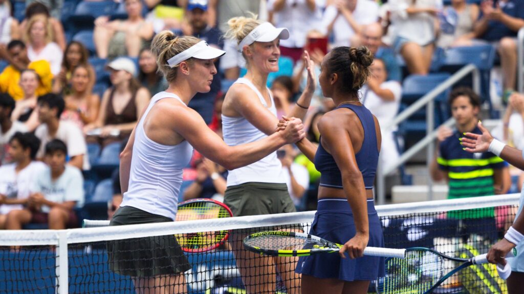 Gabriela Dabrowski (left) and Leylah Annie Fernandez (right) shake hands at the net. They will meet in the first round of doubles at the US Open.