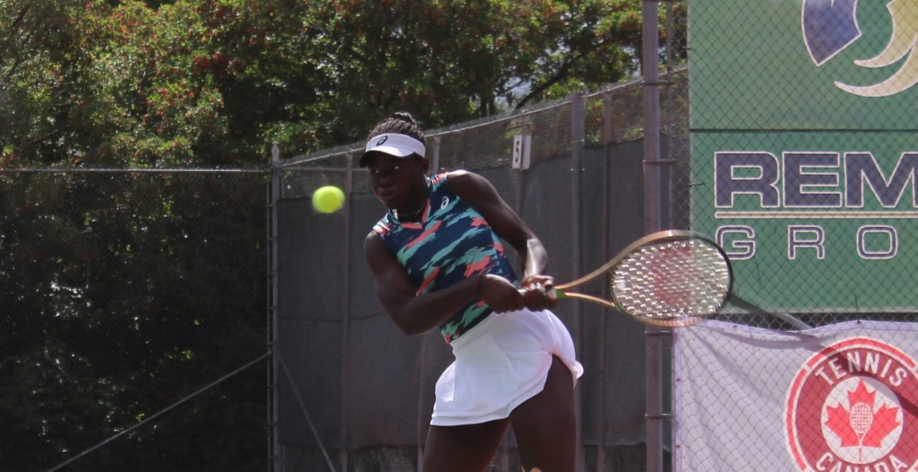 Victoria Mboko hits a backhand