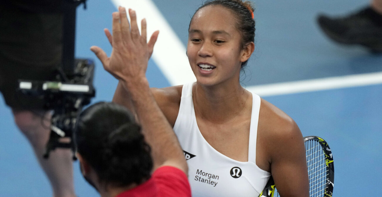 Leylah Fernandez high-fives a teammate after Canada won at the United Cup.