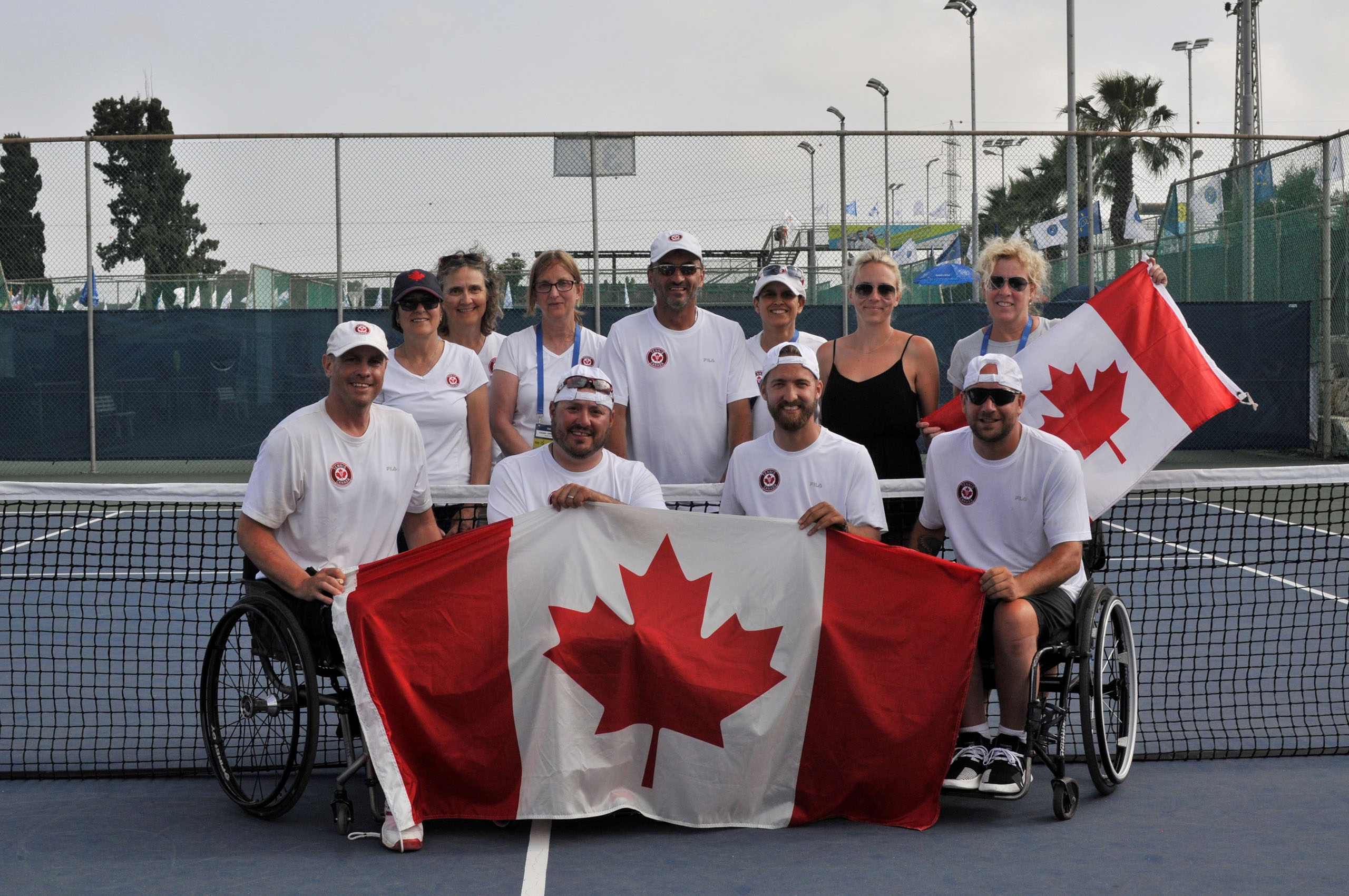 wheelchair tennis players and team