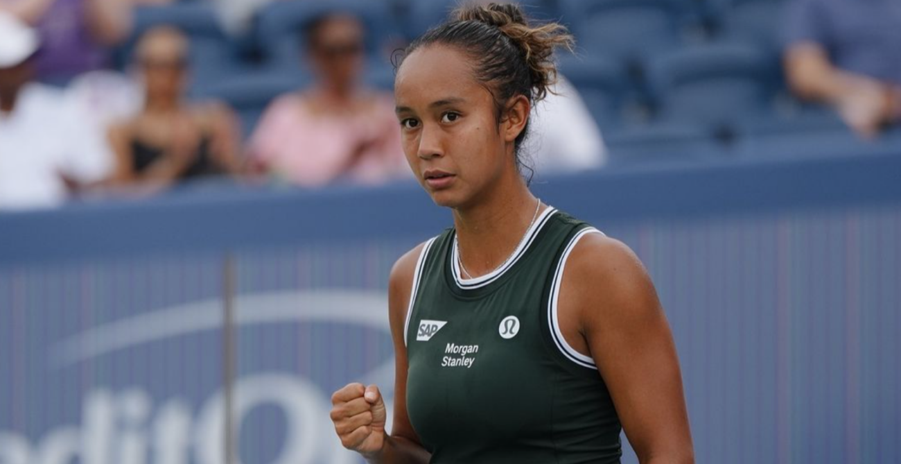 Leylah Fernandez pumps her fist. She will arrive at the US Open with momentum after her strong performance in Cincinnati.